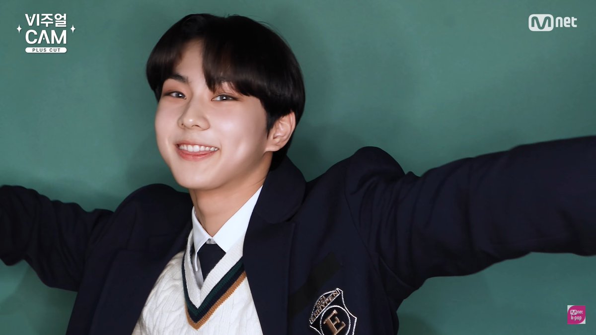 ChayKiWon12's tweet photo. This boy can light up my whole world with a simple smile. Stay happy and keep smiling our Sheep Garden 💙
#VISAULCAM #ENHYPEN #엔하이픈 #LetMeIn  #비주얼캠_ENHYPEN 
@ENHYPEN @ENHYPEN_members @MnetKR https://t.co/Y8XBlZd2M9
