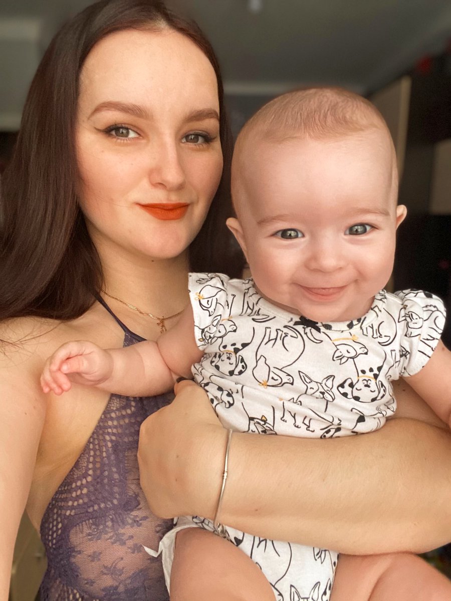 TrueGomezArmy's tweet image. Recent news from my life ... I became a mom almost 6 months ago, still can’t believe in this 😂 but here we are guys