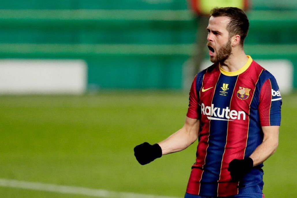 بيانيتش عبر الانستغرام  :

كرة ساخنة 🔥
رأس بارد ❄️

بغض النظر عن المرحلة, الفوز هو خيارنا الوحيد 💪 هيا يا كوليز!