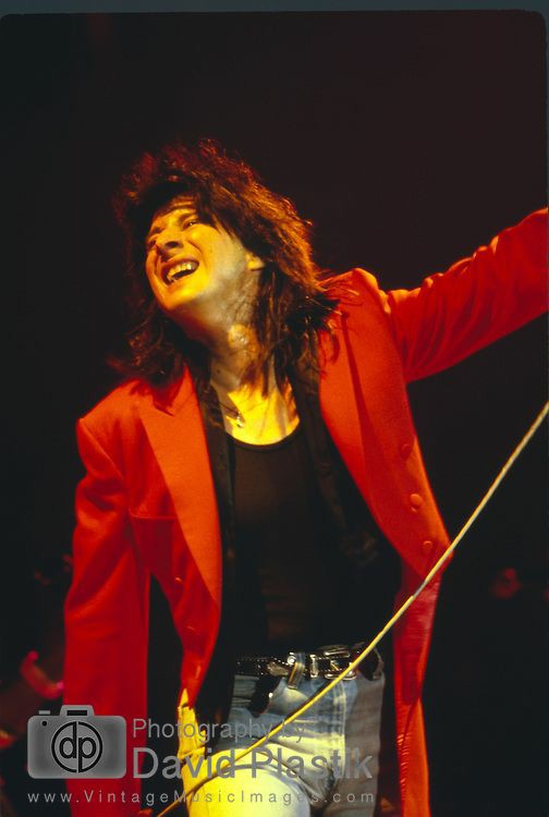 steveperryangel's tweet photo. #StevePerry @steveperrymusic #StevePerryFanPage @steveperryangel https://t.co/A0e7FzFVEh