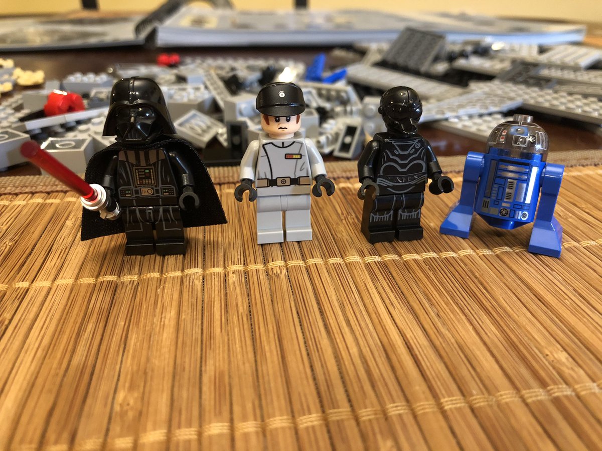 The first section is the bottom floor of the Death Star - and of course starts with some figurines. Death Vader, an officer, a Death Star droid, and an imperial astromech.  #LEGO  