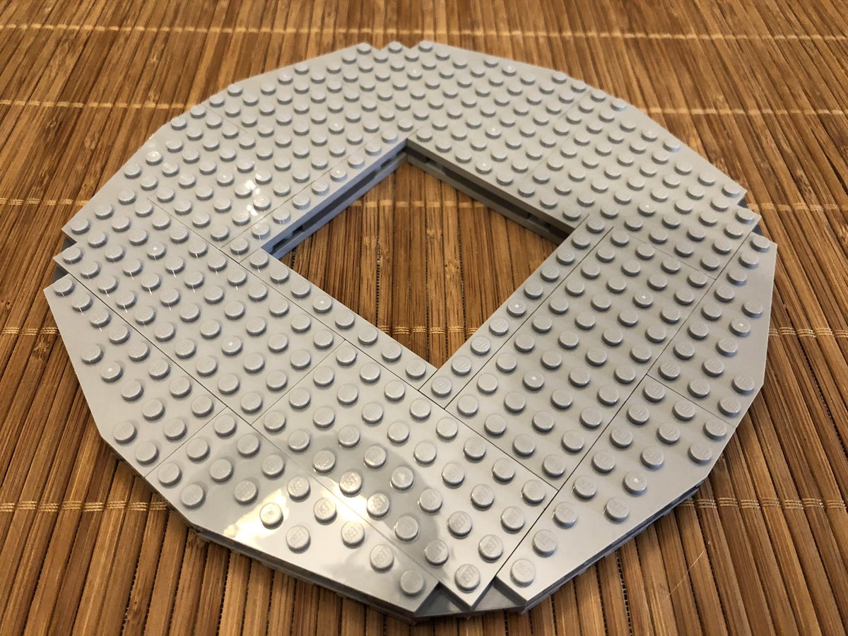 ... but it gets more exciting when we start expanding it to a circular shape and adding the 2nd and 3rd layers. The bottom has some slides that also provide some stability across the plate junctures.  #LEGO  