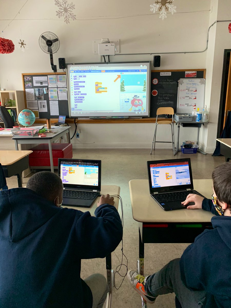 MariepDelisle's tweet photo. Mes élèves ont appris à programmer sur @scratch une boule de neige ⚪️ qui détruit un château fort de neige! 🏰 
Merci @EcolesEstime pour cette activité! 🤩 @ecole_pauljarry @csmbourgeoys https://t.co/qX1oBE0AOm