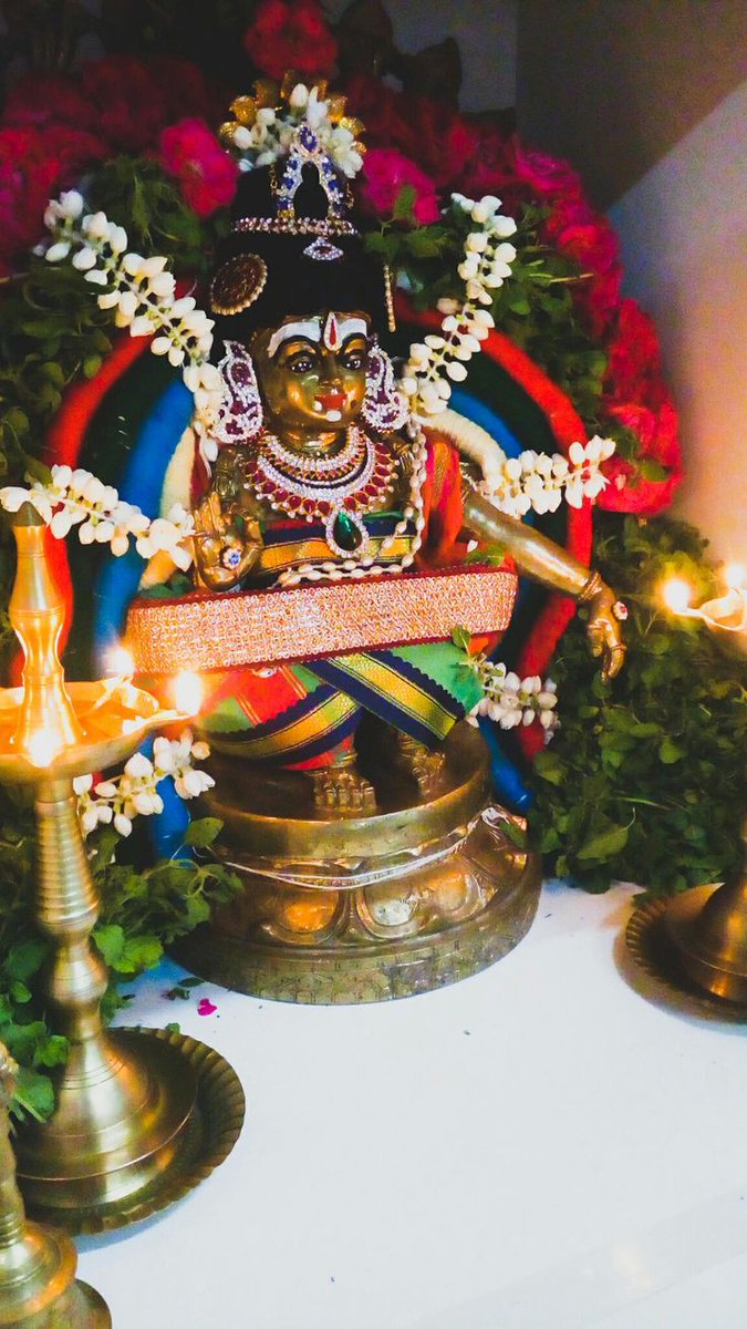 ஓம் ஐயமெல்லாம் தீர்ப்பவனே சரணம் ஐயப்பா!ஓம் ஒப்பில்லா திருமணியே சரணம் ஐயப்பா!ஓம் ஒளிரும் திருவிளக்கே சரணம் ஐயப்பா!ஓம் ஓங்காரப் பரம்பொருளே சரணம் ஐயப்பா!ஓம் ஓதும் மறைப்பொருள் சரணம் ஐயப்பா!ஓம் ஔடதங்கள் அருள்பவனே சரணம் ஐயப்பா!