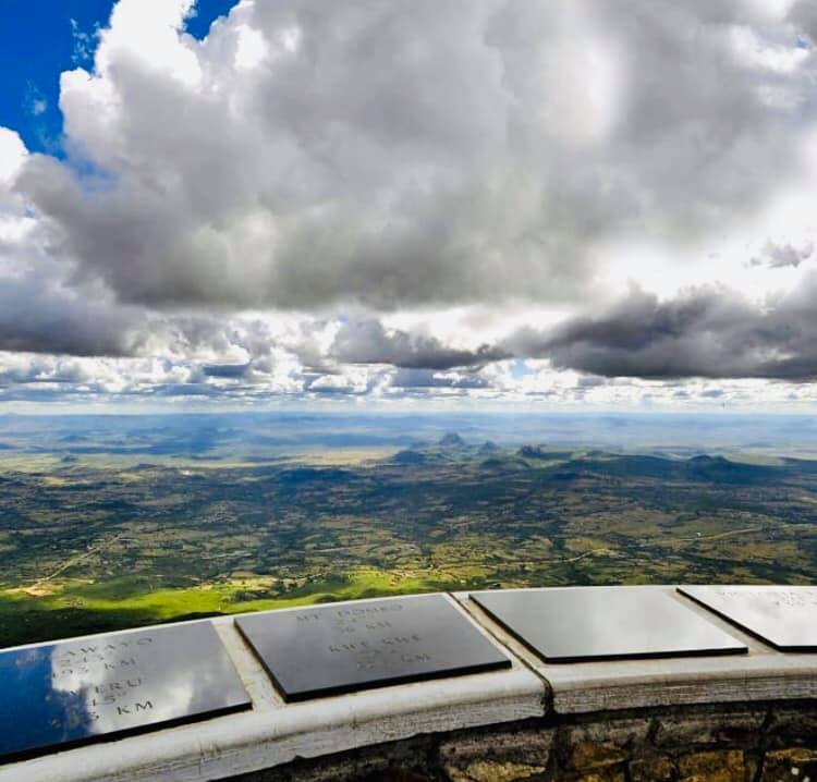 umzamocapital's tweet photo. World's View in Nyanga, Zimbabwe

#VisitManicaland #Nyanga #WorldsView #VisitZimbabwe #TravelZimbabwe #Manicaland #Zimbabwe https://t.co/lRabivh0gl