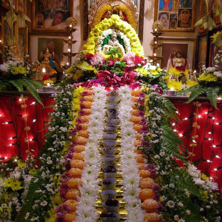 ஓம் மஞ்ச மாதா திருவருளே சரணம் ஐயப்பா!ஓம் பஸ்மக்குளமே சரணம் ஐயப்பா!ஓம் உரக்குழித் தீர்த்தமே சரணம் ஐயப்பா!ஓம் சற்குரு நாதனே சரணம் ஐயப்பா!ஓம் மகர ஜோதியே சரணம் ஐயப்பா!ஓம் மங்கள மூர்த்தியே சரணம் ஐயப்பா!