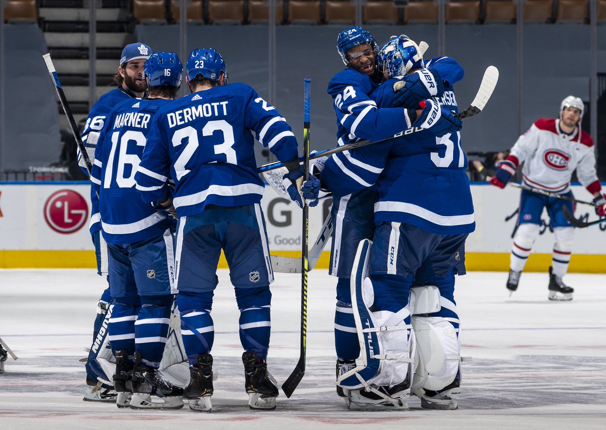 MapleLeafs's tweet photo. 🎶 We gotta get right back to where we started from 🎶

#LeafsForever https://t.co/VO5EnmB7pU