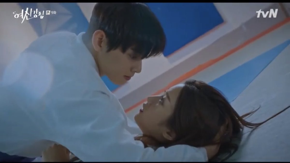 aklima06's tweet photo. ITS NEARLY 4 IN THE MORNING AND IM WATCHING #TrueBeautyEp9 #TrueBeauty IM LITERALLY WAITING FOR EPISODE 10 NOW BUT THIS EPISODE IS MAKING ME PICK #TeamSuho https://t.co/lb84ViQO8a
