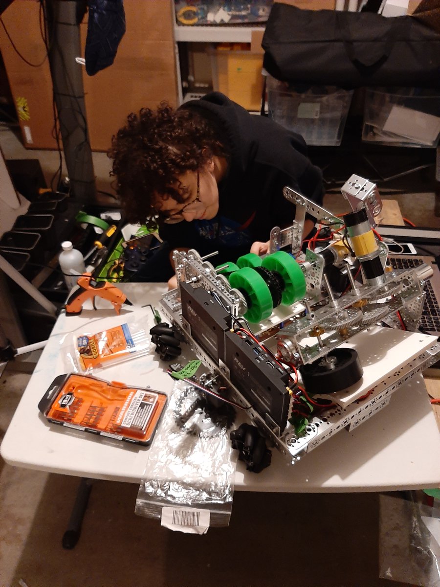 Back on the grind! #FIRSTTechChallenge #robotics #ultimategoal <a href="/FTCTeams/">FIRST Tech Challenge</a> <a href="/FIRSTweets/">FIRST</a>