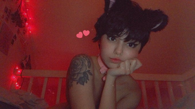 Watch Shea Briar's leaked NSFW photo on TwXstars