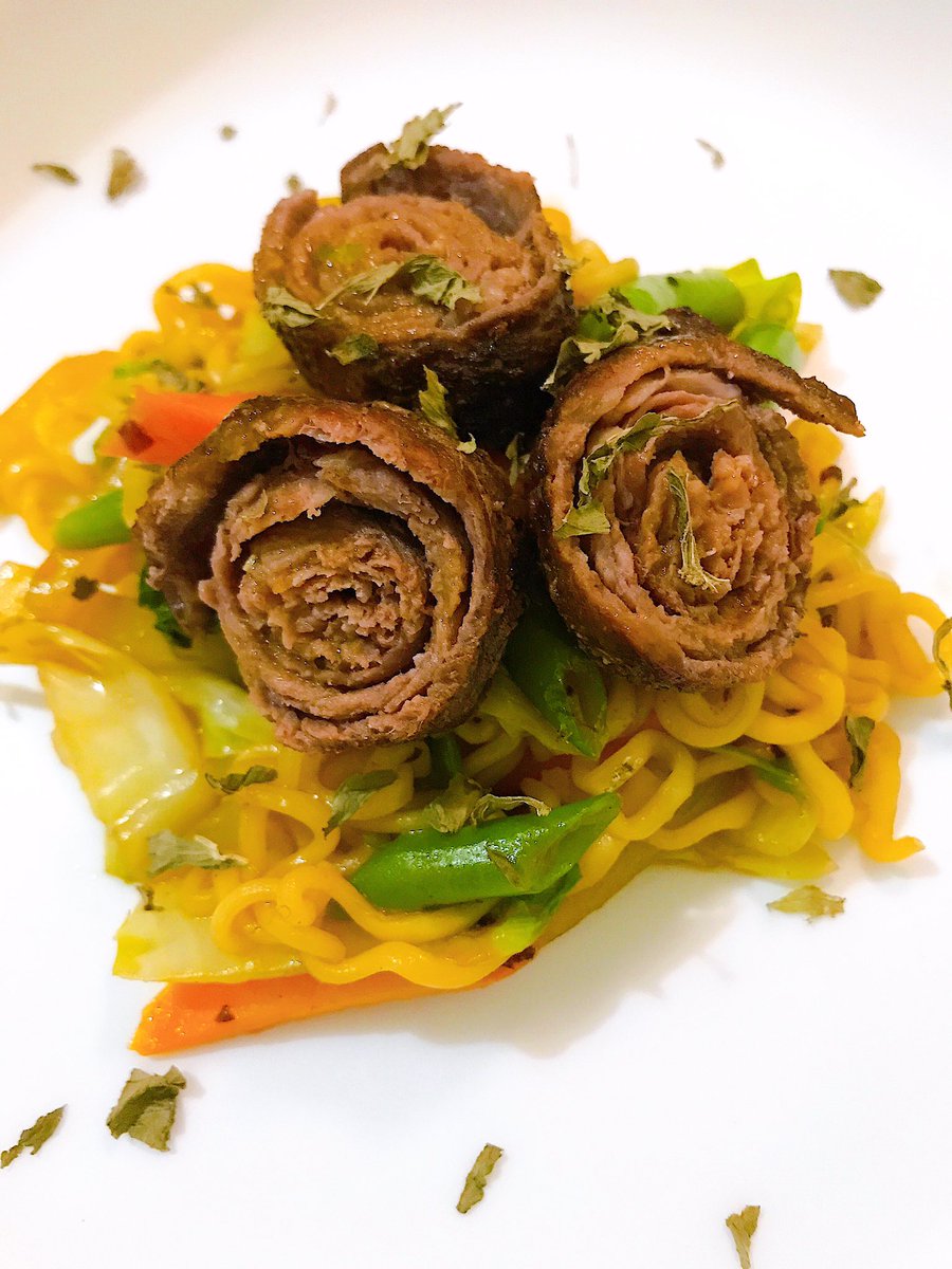TheYumPost's tweet photo. #Ramen #noodles with a flare, added veggies and ate it with my charcoal grilled rolled #beef #bulgogi #koreanfood #foodie #fyp https://t.co/YxSFs0pRnI