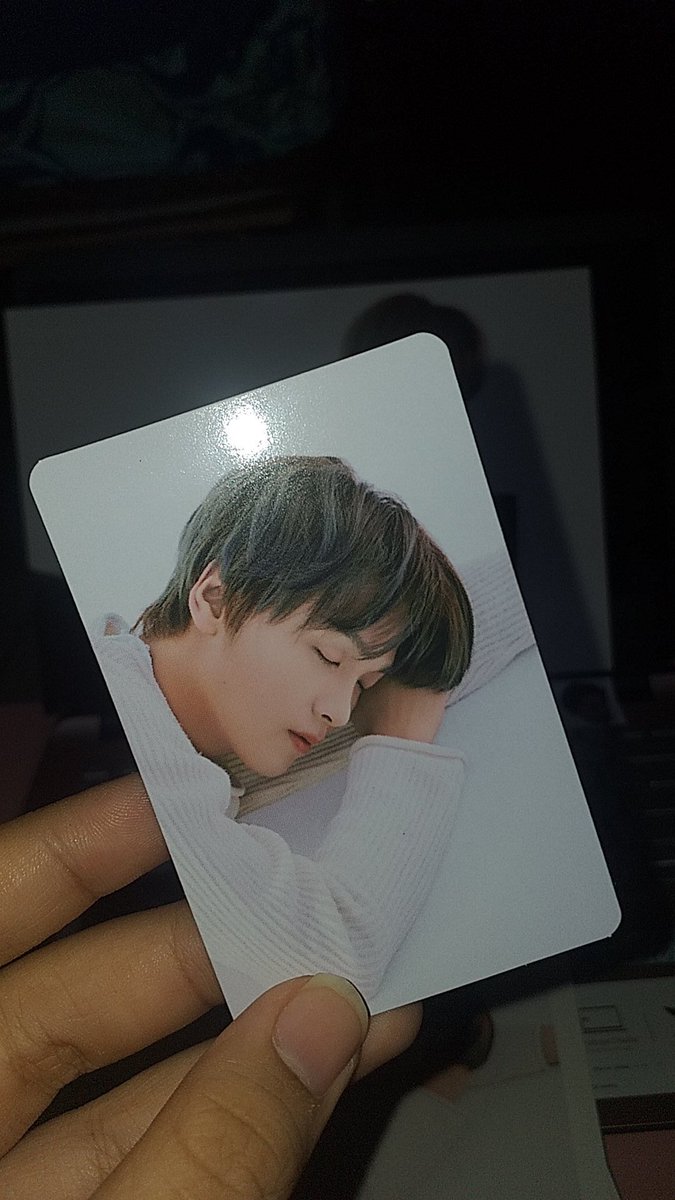 Haesungchanyeol's tweet photo. Akhirnya selama 1 tahun jadi NCT-Zen dan membias Haechan baru hari ini aku punya perintilan official nya dia 😭😭 Walaupun ini Sharingan SG dari teteh, tapi bersyukur luar biasa😭😭
#NCTDREAM #NCT127 #HAECHAN  #nctzenina https://t.co/TRNkAdiMdg