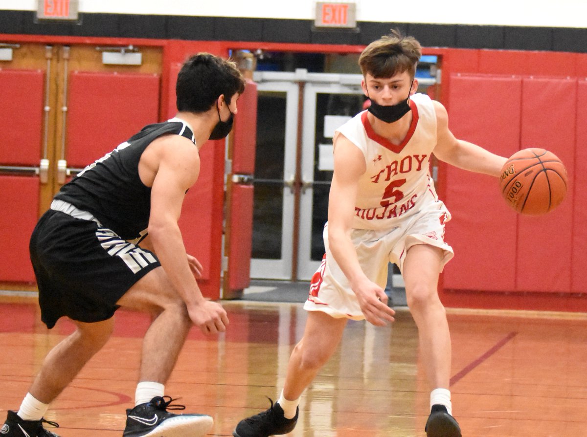 bdfees's tweet photo. Troy boys beat Athens 70-53. Ethan VanNoy had 20 &amp; Ty Barrett had 17, while Jake Deitrick had 11. Mason Imbt &amp; Nick Williams had 7 &amp; Devin Sellock had 5, while Owen Williams had 2 points &amp; Morgan Madigan had a point. @barrett_ty @Masonimbt50 @deitrick_jake https://t.co/Mj21t9mp23