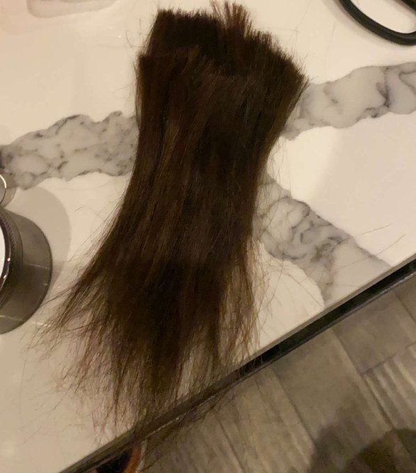 I think I&rsquo;m going through a mid life crisis because i fr just cut my hair 💀 https://t.co/Jbs32SMpKT