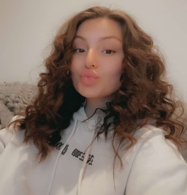 I think I&rsquo;m going through a mid life crisis because i fr just cut my hair 💀 https://t.co/Jbs32SMpKT