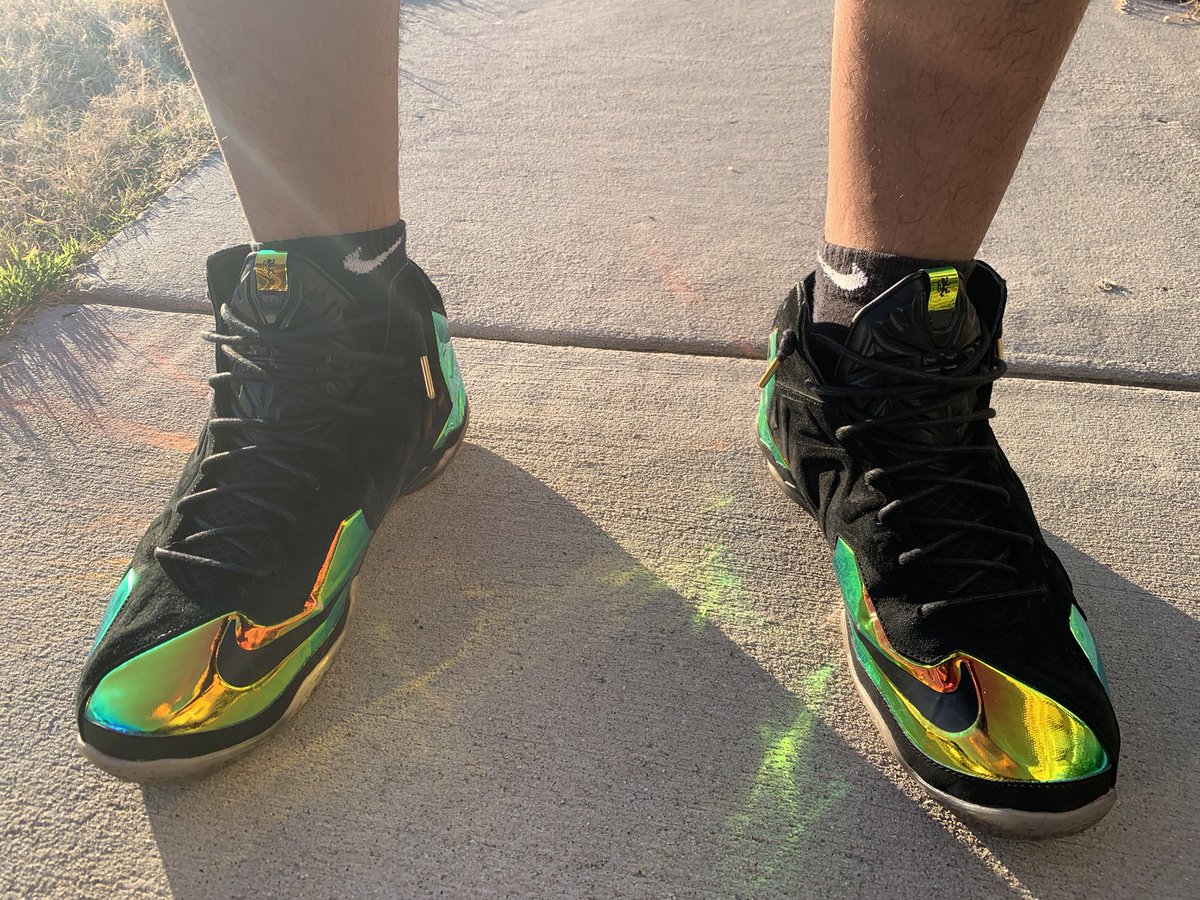 TPettyford's tweet photo. (Day 44) 2014 and 2015 Releases. Lebron 11 ‘Kings Crown’ and Lebron 13 ’Doernbecher’ @kingjames #lebronjames #lebron #nike #lebron11 #lebron11s #lebron11kingscrown #lebron13s #lebron13 #lebron13doernbecher #kingscrown #doernbecher #heat #45daysofbrons #bricks #kicksonfire #kicks https://t.co/R2XIJsfwjc