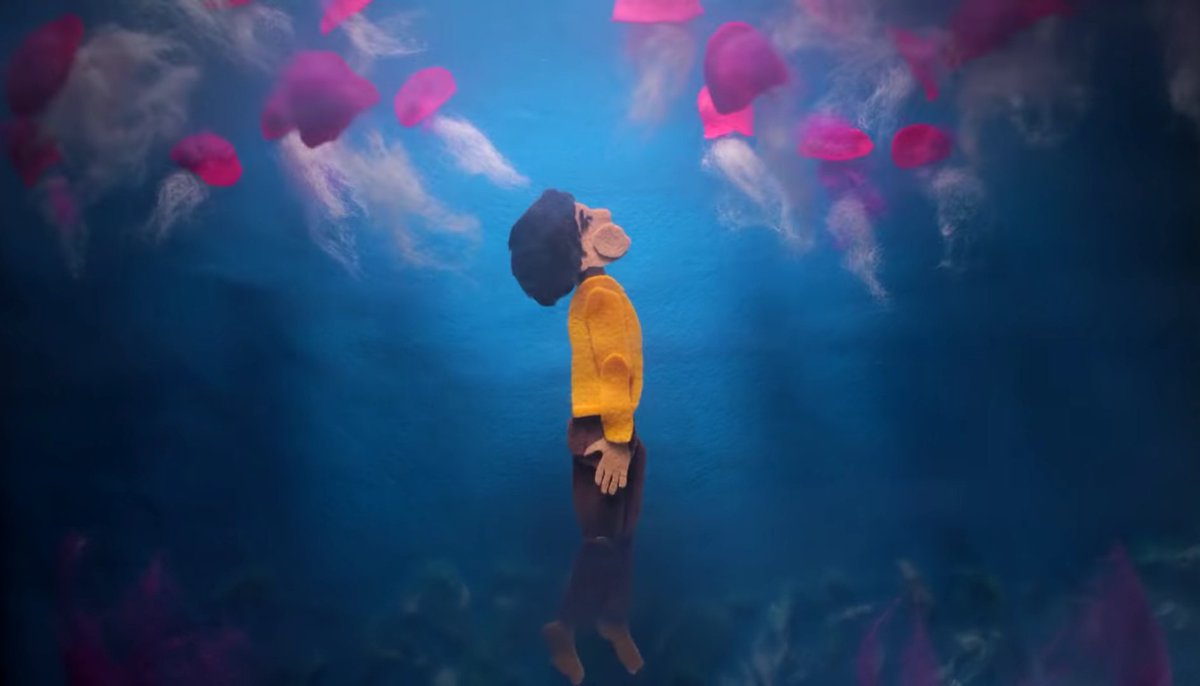 and then everything turns into water, the ocean, and at first i thought "oh this looks so pretty", it goes further than that, i can only compare this to the feeling u get when u get anxious, not being able to breath and wanting to escape when u just can't.