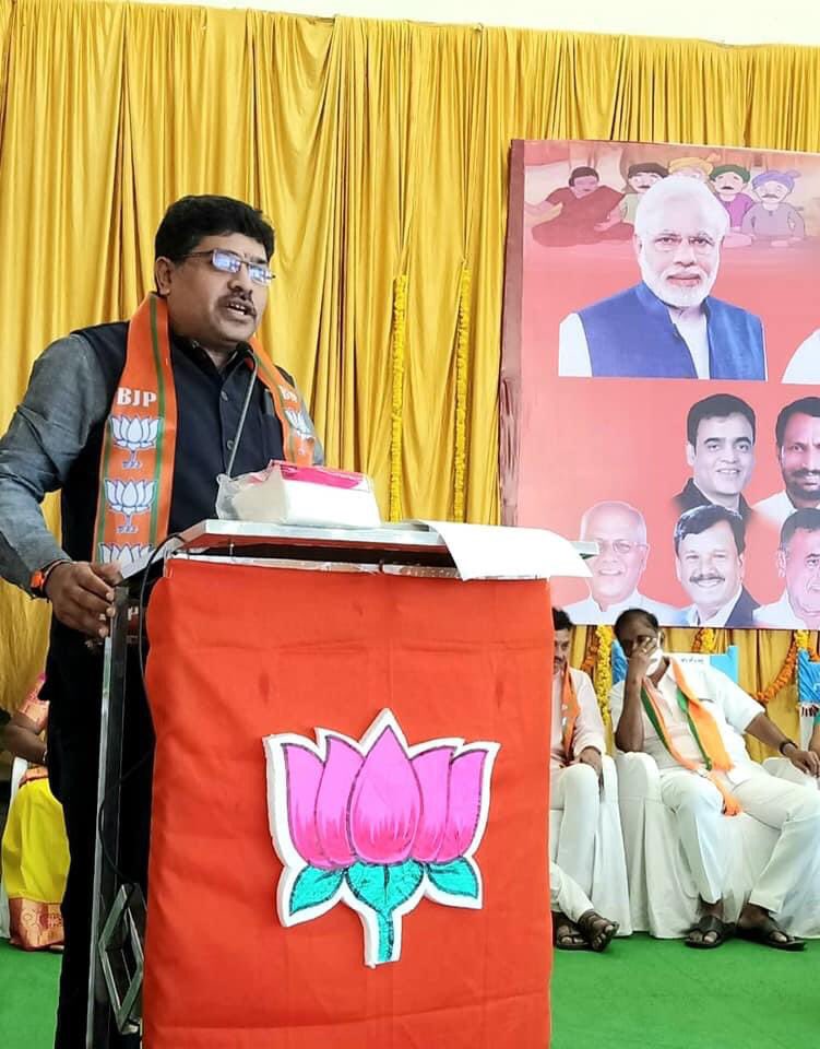 naveenkottige's tweet image. JanaSevaka Samavesha organised by @BJP4Karnataka @nalinkateel was successful in sending message to all newly elected GP members to serve with honesty &amp;amp; implement Anthyodaya schemes by @PMOIndia fulfilling dreams of Sh @narendramodi ji  for Grama Swarajya &amp;amp; Athmanirbara Bharatha