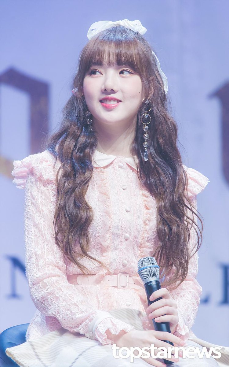 SinBNeck's tweet photo. #TodayYerin 190114 @GFRDofficial YERIN
Comeback Showcase - The 2nd Album
#Time_For_Us ☀️ #해야 (#SUNRISE)
#예린 #YERIN #정예린 #イェリン #옌니
#GFRIEND #여자친구 https://t.co/b1Za3TkfrR