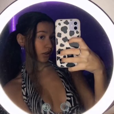 hkoooop's tweet photo. Claw hand #NewProfilePic https://t.co/vUlJiG3pGH
