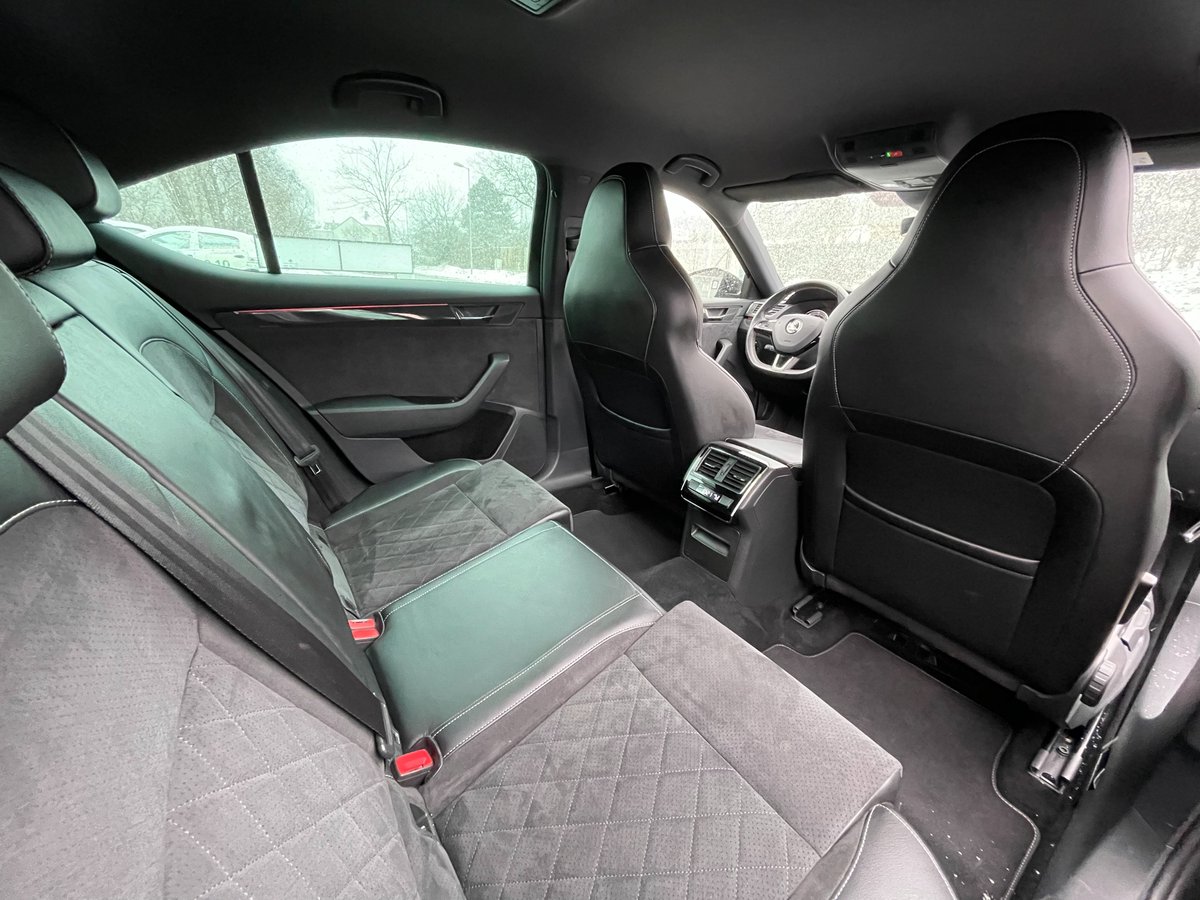 StefanPolgari's tweet image. 🥰 PROSÍM O RT 🙏
Tak a je to tu! 🚀  Predávam Superb. Pár fotiek tu, viac a krásny popis o krásnom Superbe Sportline, "RS" na krasnysuperb.sk 🖤😌 Berte kým je 💪 Dostupný v Bratislave, Vlachove alebo v Dobšinej