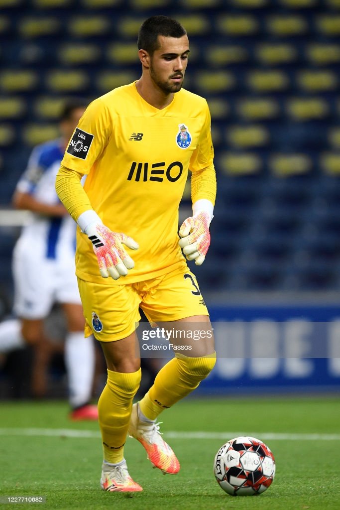 GK is an issue with Fabinanski & Martin in the final 6 months of their current deals, but more importantly have 3 GKs at 35, 34 & 33 respectivelyFour that I'd look to look at as future 1st teamers are;AréolaLivakovicKolárCosta