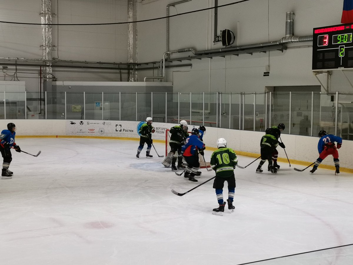 Полуфинал II этапа регионального этапа Всероссийских соревнований юных хоккеистов "Золотая шайба" имени А.В.Тарасова в Самарской области в 2021 году.

КОМАНДЫ ЮНОШЕЙ: (2006-2007 г.р.):
М. Р. Волжский - М. Р. Шенталинский 4:9.
Итоговое 4 место!