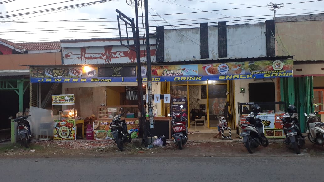 Di tengah pandemi yg belum ada ujungnya, banyak orang tetep ngejalanin atau bahkan memulai usaha nya. Its OK, yg penting terapin protkes ya. Tau kapan harus pake masker, jaga jarak, dan rajin rajin cuci tangan sebelum nyentuh daerah muka ya.