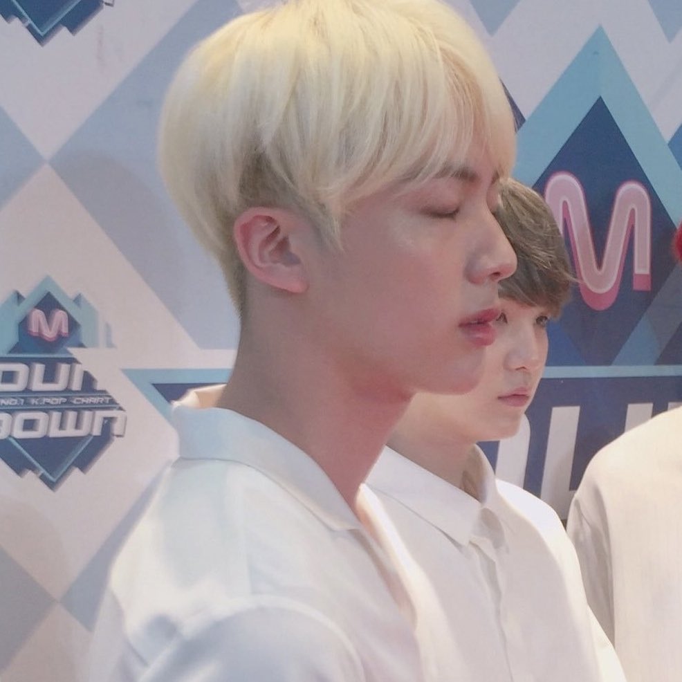 seokjin’s doll face - a thread