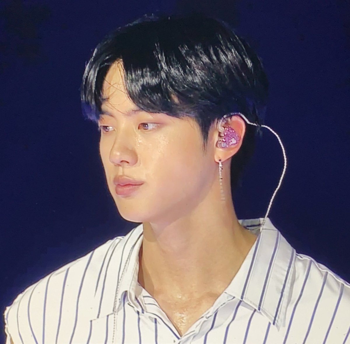 seokjin’s doll face - a thread