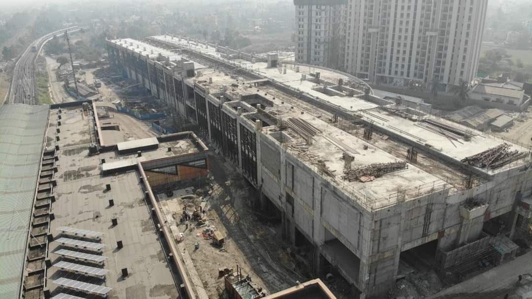 RailMinIndia's tweet photo. Progressing swiftly:

A few aerial camshots of Kavi Subhash (New Garia) and VIP Bazar stations of New Garia-Airport Metro section in Kolkata.

Once this project is commissioned, it will reduce the travel time significantly. https://t.co/ChBMkGZxtI