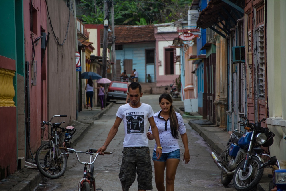 AlicanteMag's tweet photo. 🎞️La sede de CC.OO. de #Alicante acoge la presentación del documental 'Unblock Cuba’ @FurorProd este viernes 15 de enero con la presencia de su director, Sergio Gregori https://t.co/2BKBE3JusV https://t.co/huihBrX0ji