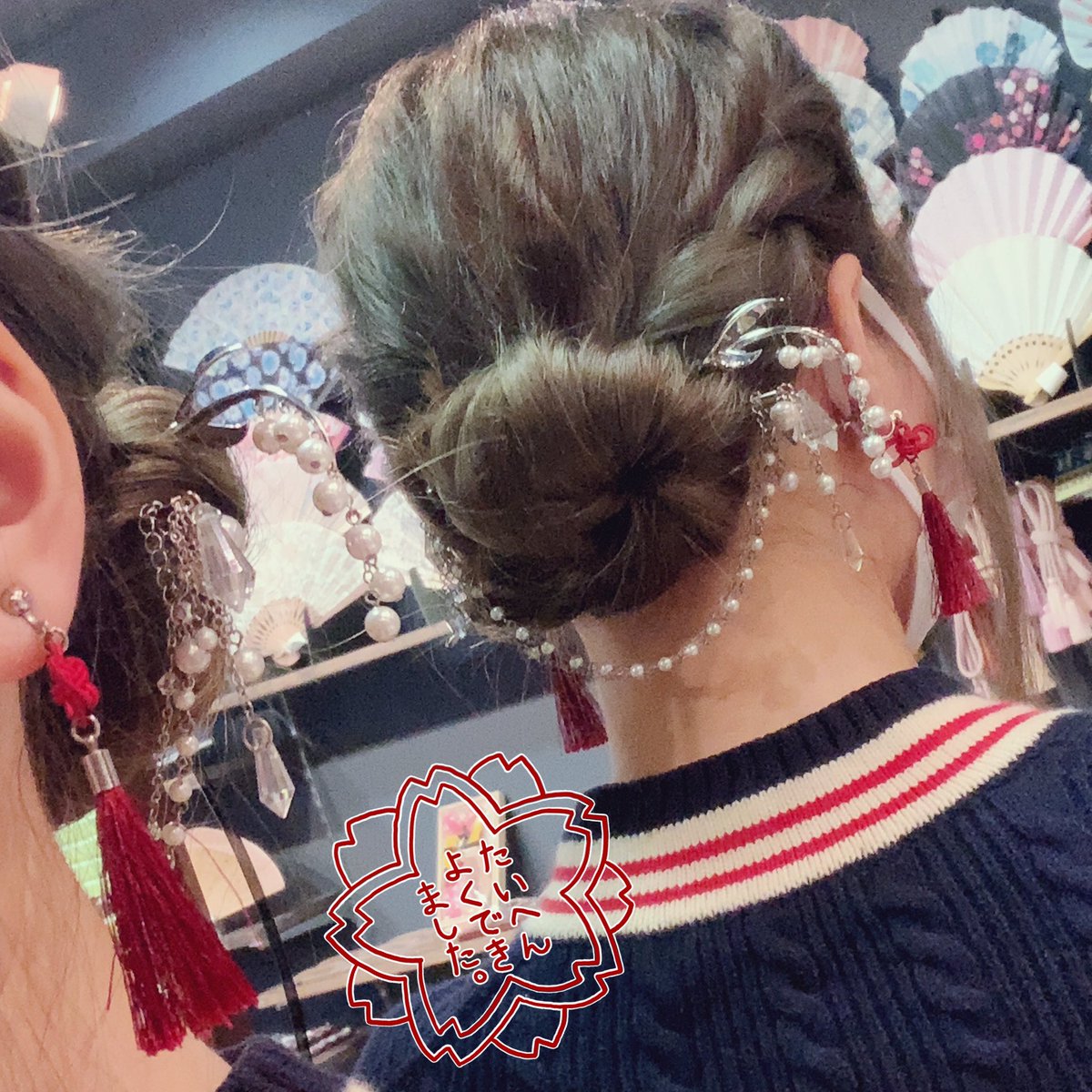 Wargo店舗販売スタッフ 名古屋大須the Ichi こんにちは 今日はねじっただけで編み込み風なメリーです せっかくなのでその ヘアアレンジ方法 をご紹介 自分の髪だと編み込みが上手くできず でもこれならeasy 2枚目の方法で両サイドをねじったら Wargo店舗販売スタッフ 名古屋大須the Ichi こんにちは 今日はねじっただけで編み込み風なメリーです せっかくなのでその ヘアアレンジ方法 をご紹介 自分の髪だと編み込みが上手くできず でもこれならeasy 2枚目の方法で両サイドをねじったら