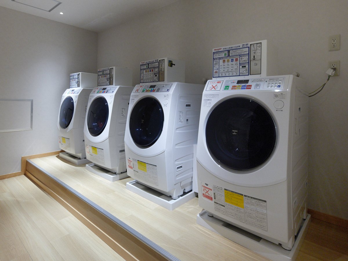 SHARP_JP （SHARP製ドラム式洗濯乾燥機が大活躍する弊ホテルの宣伝を 