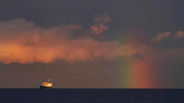 LisaatSky's tweet photo. Environmentalists search for 'ocean heroes' amid call for 10-year govt plan to save the seas
https://t.co/Ture6wbc1w https://t.co/f3Mp5LdUXn