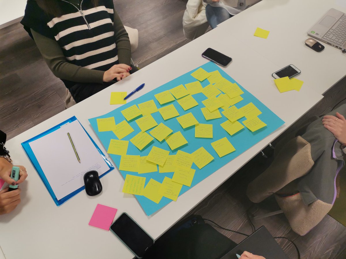 Beabetxu's tweet photo. Un año más quiero dar las gracias a @linurritegi  y @abediaga  por contar con @ThinkOnMkt  para impartir el módulo de #SocialMedia en el Máster de Marketing Digital de @MUMKTDigital 

¡Ha sido un placer trabajar con un grupo tan motivado e implicado! :) https://t.co/4jpgQ2uekv