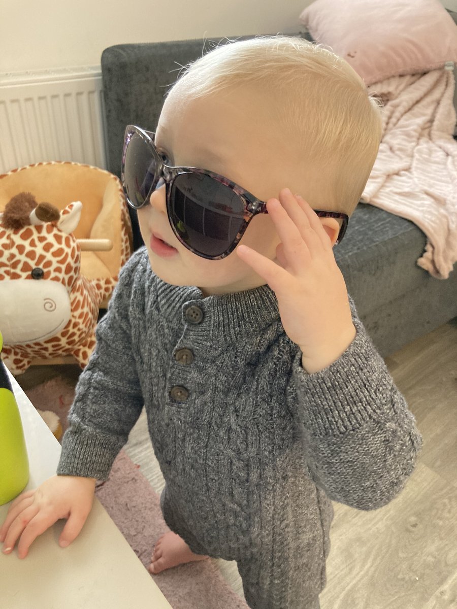 👀 Are you hiding away? Do you not want to be seen? 

If you’ve answered yes to either of those questions then let us help you ♥️

😃 Networking is a brilliant way to build confidence and connections to help your business get seen! 

buytickets.at/ribbonsnetwork