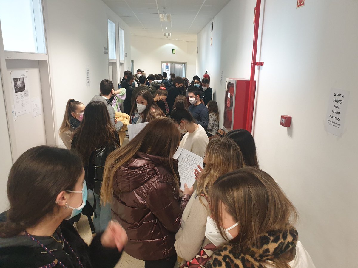 danielcargol's tweet photo. @unizar @MayoralUnizar examenes presenciales https://t.co/Oyi7dQg8gu