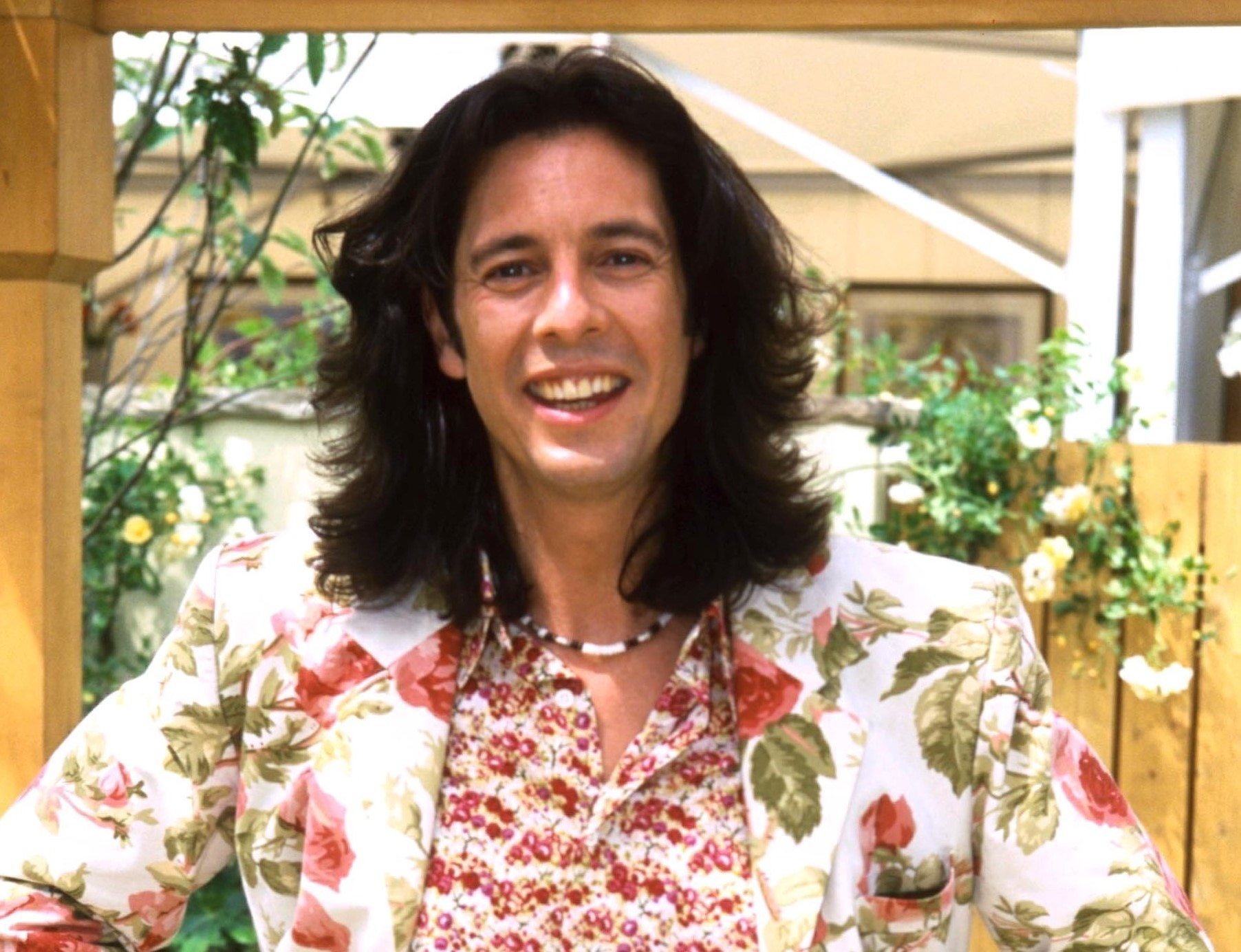 Happy 52nd birthday to legendary signer-songwriter Dave Grohl, pictured here in the spring of 1998. 