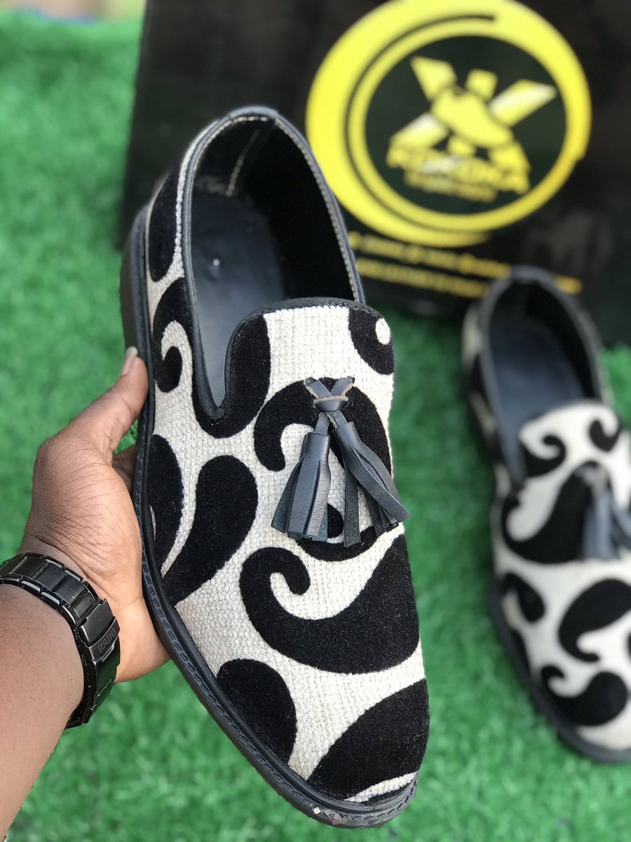 _KOKOKA__'s tweet photo. Hand made luxury shoes💯💯 https://t.co/Q2DAgMoDUv