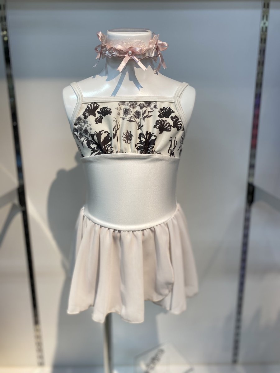ট ইট র チャコット札幌店 キッズにおすすめのヘアネットやスカンチ 定番のピンクから冬らしいカラーまで展開しております レオタードとカラーを合わせてコーディネイトしてみてはいかがですか Chacott チャコット バレエ