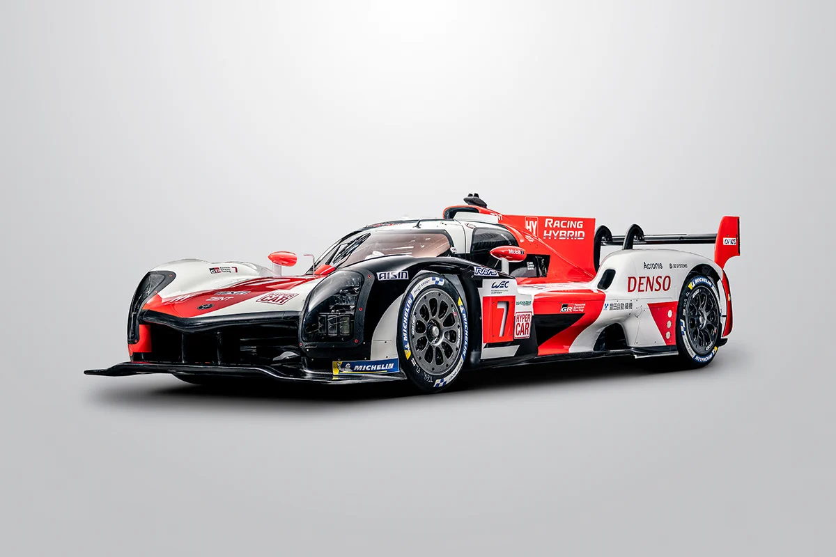 トヨタ、新型の耐久レース車両GR010HYBRIDを発表！