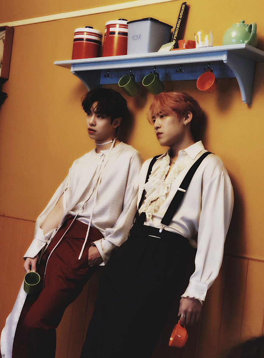 singlesmania's tweet photo. 오는 18일 컴백을 앞둔 #AB6IX @AB6IX 가 싱글즈 카메라 앞에 섰습니다.💓 보기만 해도 미소 지어지는 #에이비식스 와 달콤한 디저트와의 조합.🍰싱글즈 2월호에서 곧 공개될 예정이니 조금만 기다려주세요.❤️

❤️ https://t.co/pDvWN4FQ3c https://t.co/N1AoqJPkU8