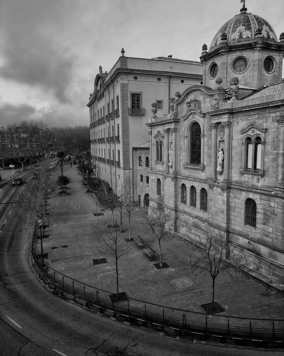 JSendarrubias's tweet photo. #Solsona
#aralleida
#solsonaexperience
#turismesolsones
#solsonaturisme https://t.co/MHgcG9FXiT