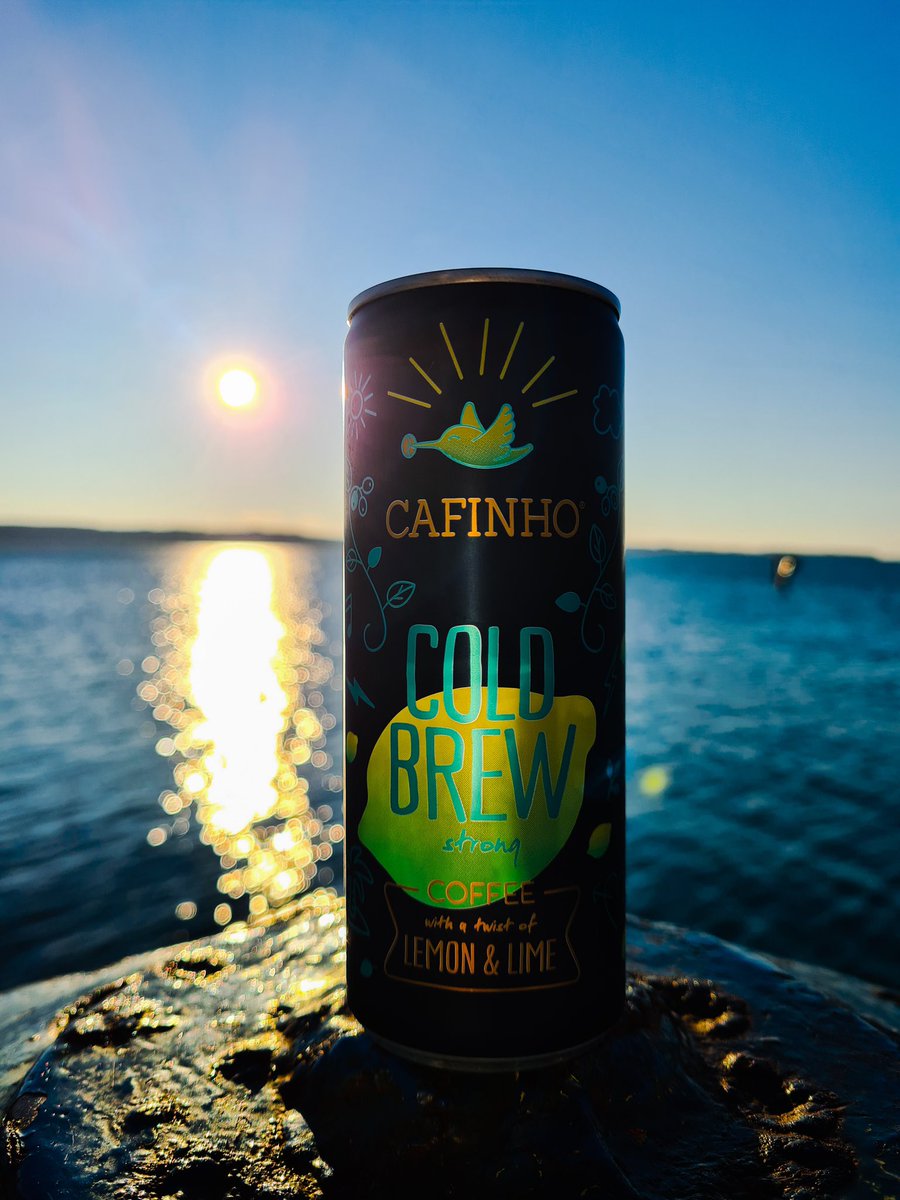 Cafinho2's tweet photo. Sun is up and it’s time to move. Let’s go‼️ #cafinho #cafinhocoldbrew #coldbrew #befreetobe #boditokarsi #coldbrewcoffee https://t.co/GgoMw865CJ