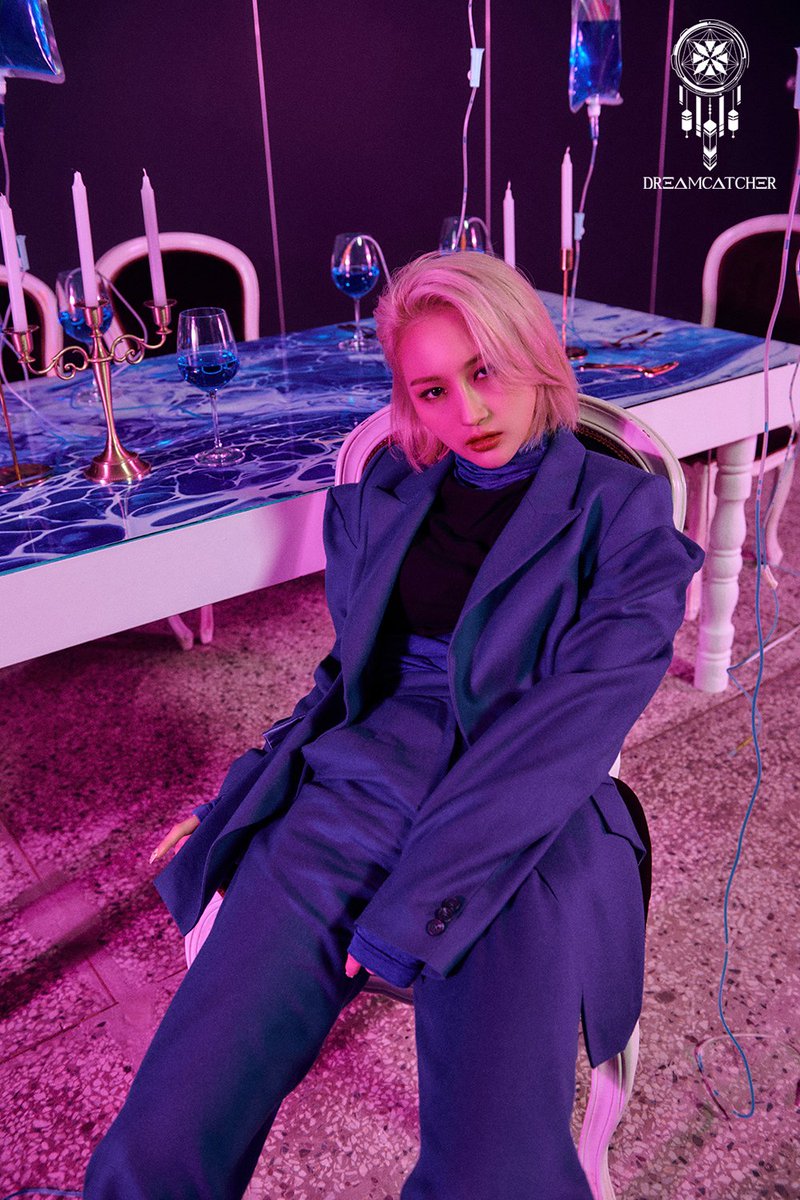 insomnicsy's tweet image. dreamcatcher in suits,
this is absolutely INSANE 😳