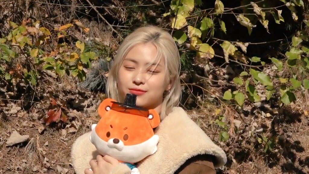 ryujinmoments's tweet photo. you are my favorite view https://t.co/cTRdzDUtWz