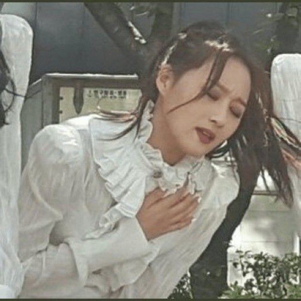MiaHenry28's tweet photo. @hf_dreamcatcher Omg wait my gay little heart wasn’t ready for them all in suits !! https://t.co/jkFnXAHK7d