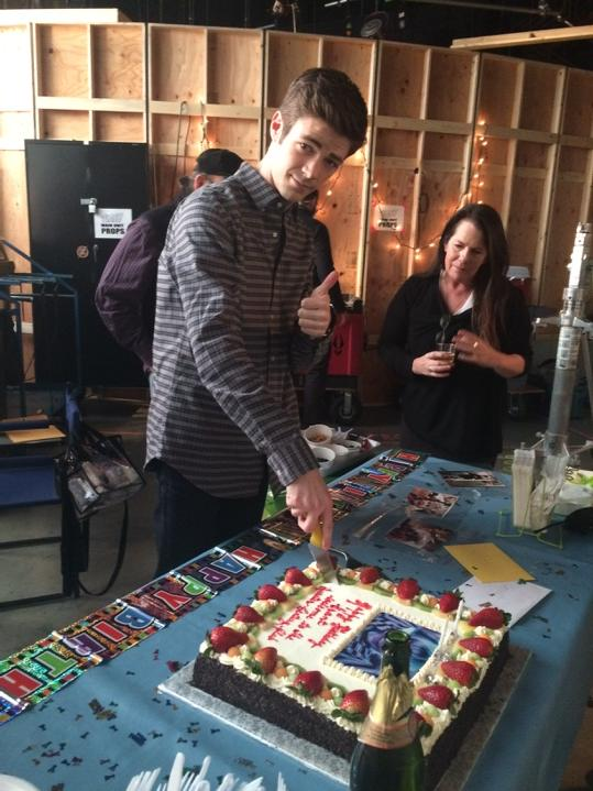 Happy birthday Grant Gustin        