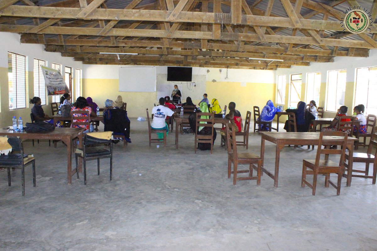 LamuYouth's tweet photo. PROGRAM SUPPORTED BY @RTI_Intl @USAID
#promotingeducation
#promotingearlyliteracy
#promotingreadingculture
@ArigatouGNRC @kikozi_group @savelamu @_GenUnlimited @savelamu @KwachaAfrika @KECOSCE @ManyattaYouth_m @KYBI_ke @LamuAnti @lacsocbo @LamuCountyKe @KrcsLamu @MaalimMsuo https://t.co/GYnBJ25L7m